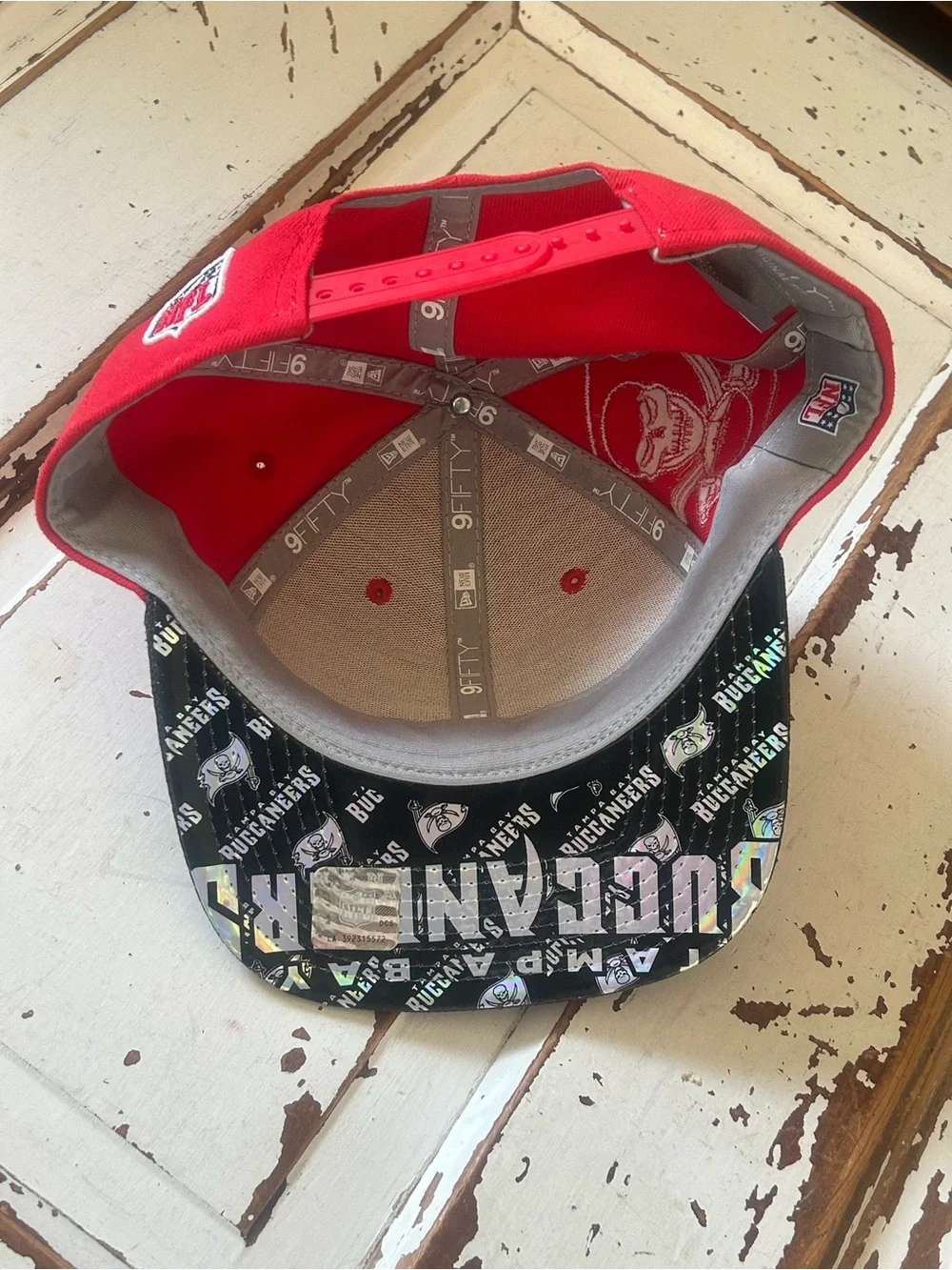 New Era Tampa Bay Buccaneers Red and Black 9FIFTY Snapback Hat